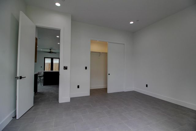 1526 3rd St, Escalon, CA 95320