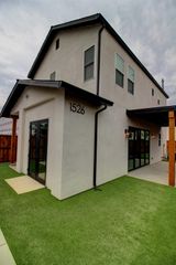 1526 3rd St, Escalon, CA 95320