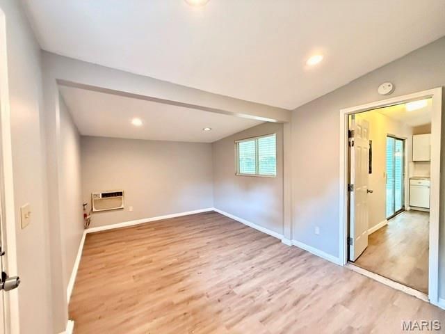2320 Saint Catherine Street, Florissant, MO 63033