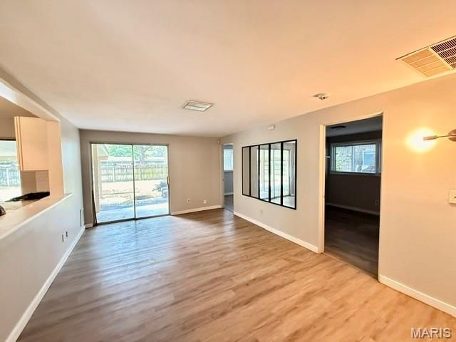 2320 Saint Catherine Street, Florissant, MO 63033