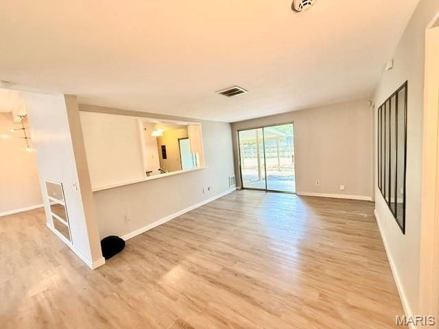 2320 Saint Catherine Street, Florissant, MO 63033