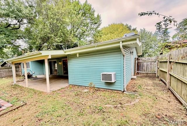 2320 Saint Catherine Street, Florissant, MO 63033