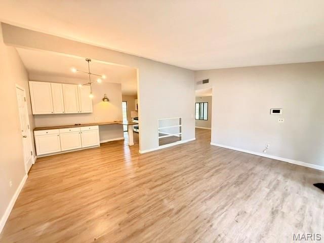 2320 Saint Catherine Street, Florissant, MO 63033