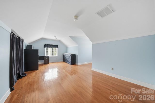1360 Sweetbriar Lane, Hickory, NC 28602