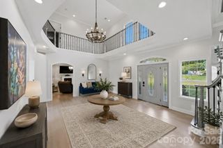 1360 Sweetbriar Lane, Hickory, NC 28602