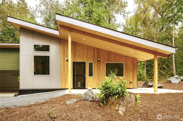 3067 E Smith Road, Bellingham, WA 98226