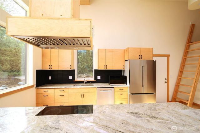 3067 E Smith Road, Bellingham, WA 98226