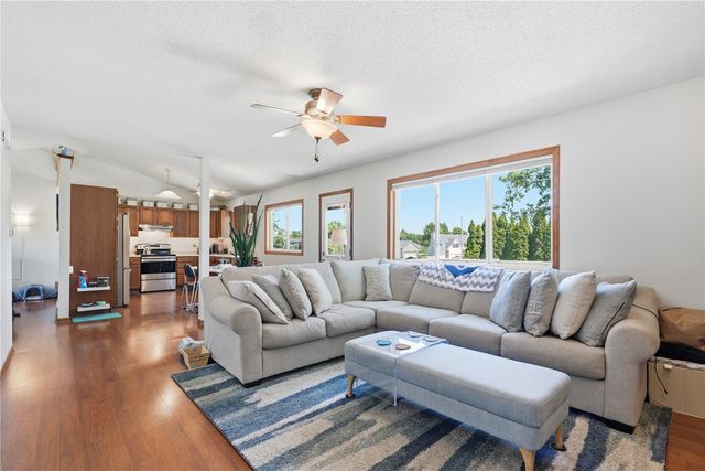 7418 Mallard Court NE, Cedar Rapids, IA 52402