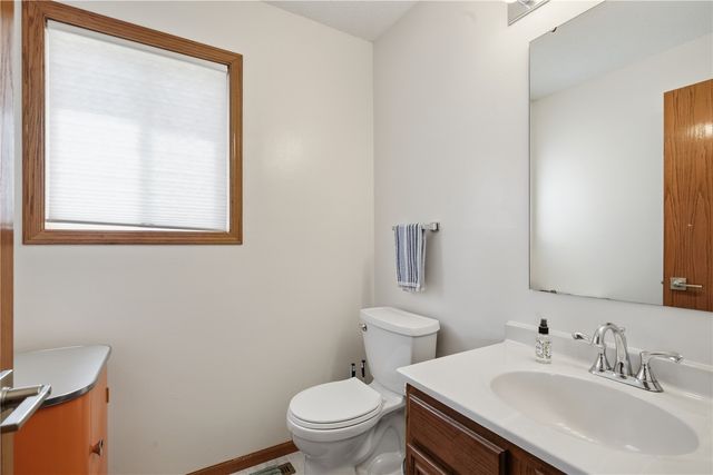 7418 Mallard Court NE, Cedar Rapids, IA 52402