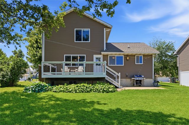 7418 Mallard Court NE, Cedar Rapids, IA 52402