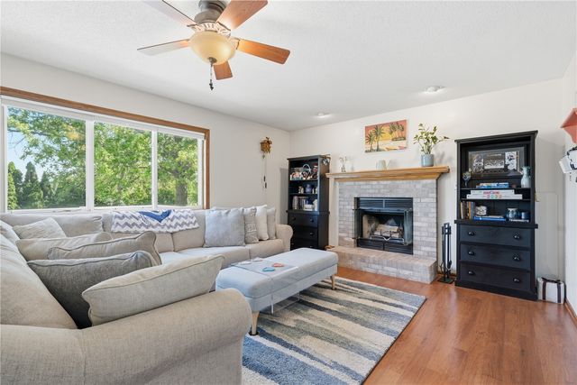 7418 Mallard Court NE, Cedar Rapids, IA 52402