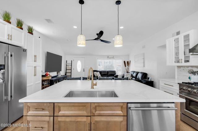 3412 Thistle Avenue, Toms River, NJ 08753