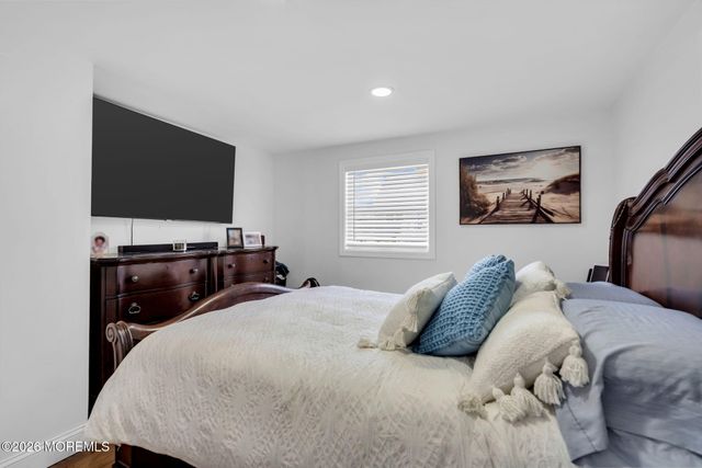 3412 Thistle Avenue, Toms River, NJ 08753