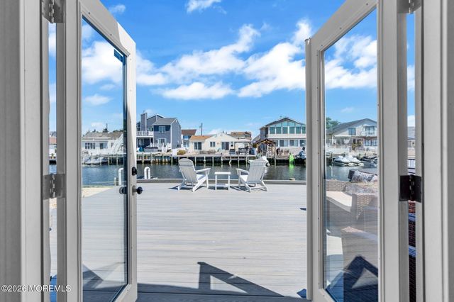 3412 Thistle Avenue, Toms River, NJ 08753