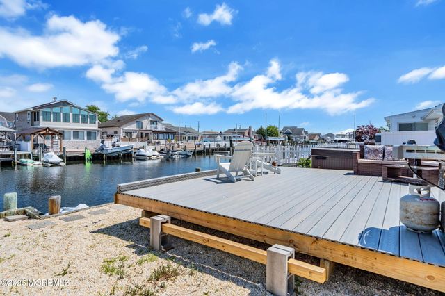 3412 Thistle Avenue, Toms River, NJ 08753