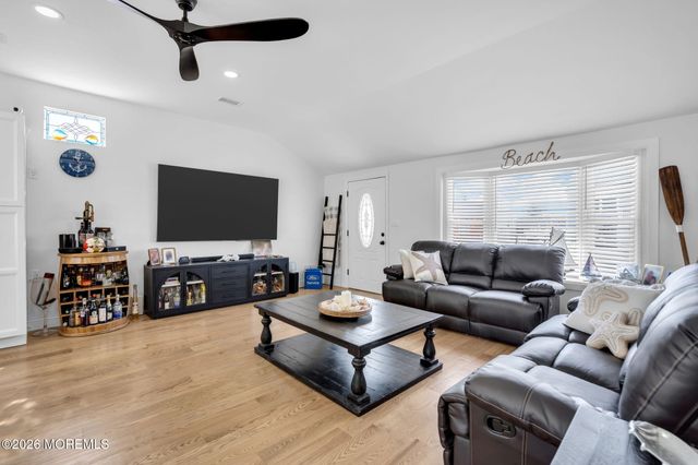 3412 Thistle Avenue, Toms River, NJ 08753