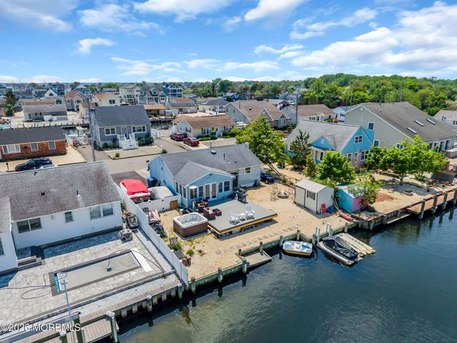 3412 Thistle Avenue, Toms River, NJ 08753