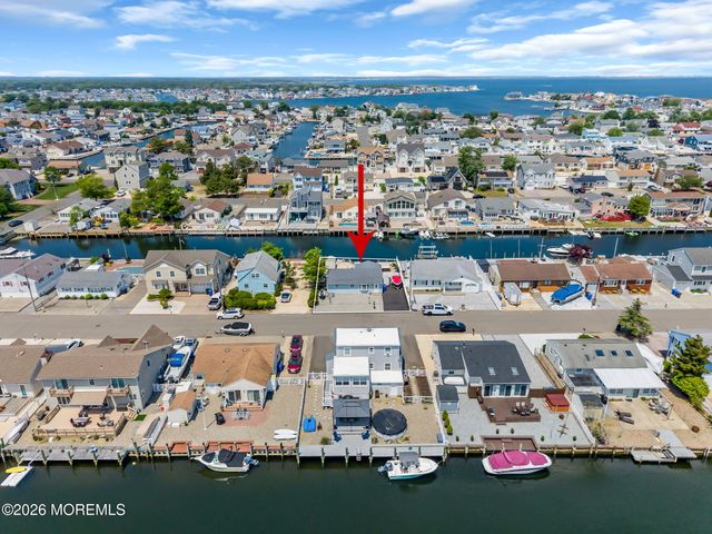 3412 Thistle Avenue, Toms River, NJ 08753