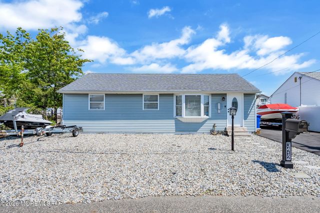 3412 Thistle Avenue, Toms River, NJ 08753