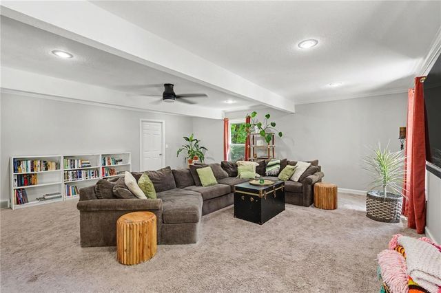 4113 NW Claymont Drive, Kansas City, MO 64116