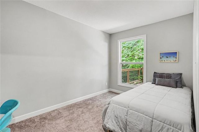 4113 NW Claymont Drive, Kansas City, MO 64116