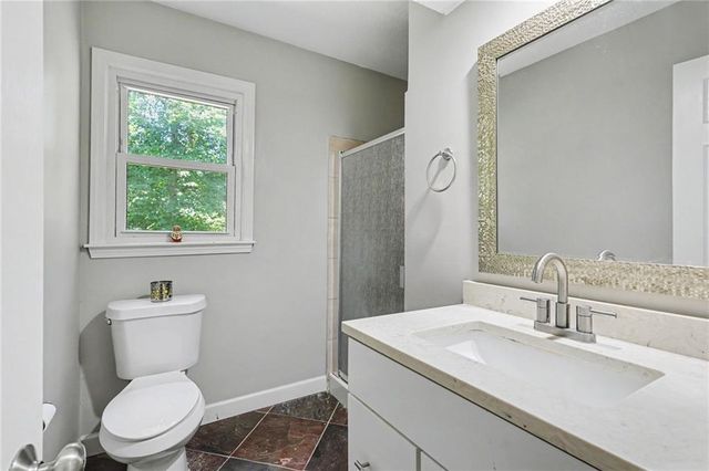 4113 NW Claymont Drive, Kansas City, MO 64116