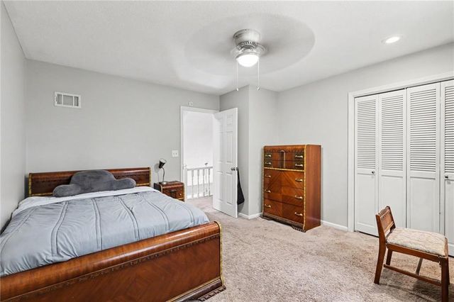 4113 NW Claymont Drive, Kansas City, MO 64116