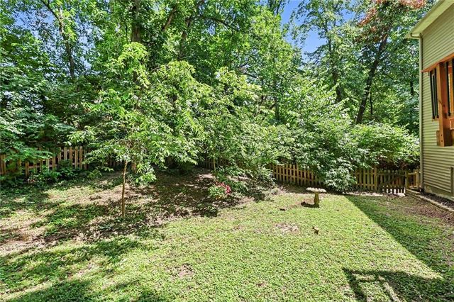 4113 NW Claymont Drive, Kansas City, MO 64116