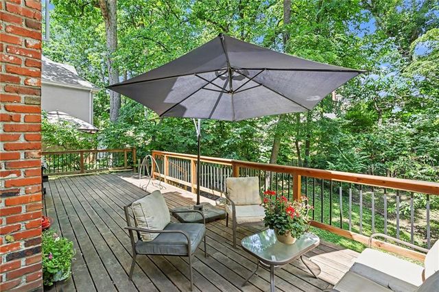 4113 NW Claymont Drive, Kansas City, MO 64116