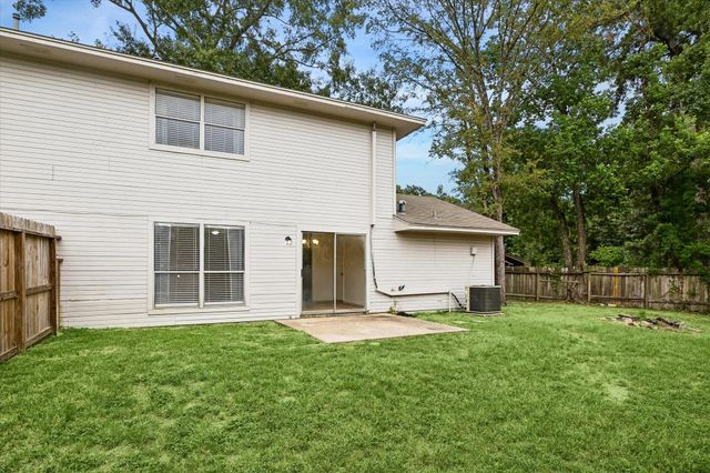 1600 Hazelwood Street B, Conroe, TX 77301