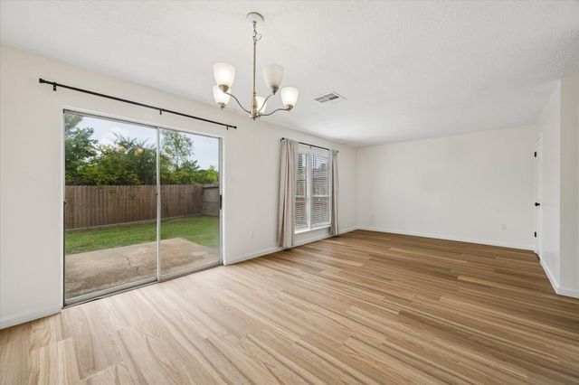 1600 Hazelwood Street B, Conroe, TX 77301