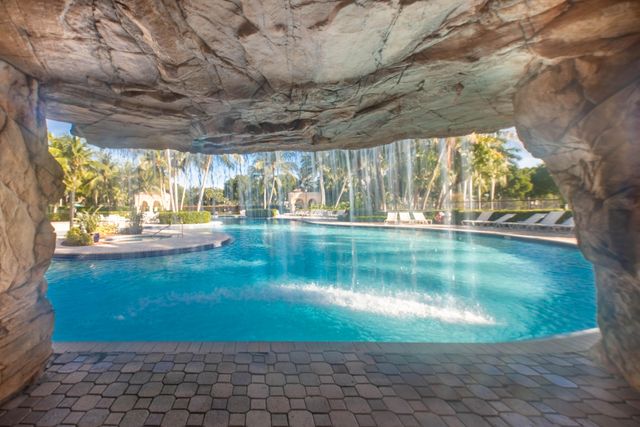 15744 SW 53rd Court, Miramar, FL 33027