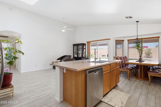 16605 N 23RD Place, Phoenix, AZ 85022