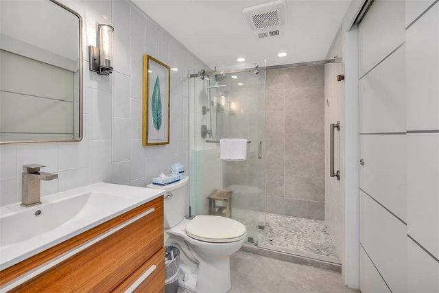 1524 Wood Ave 214, St Simons Island, GA 31522