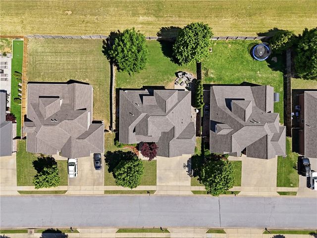 3901 Lexington Drive, Rogers, AR 72758