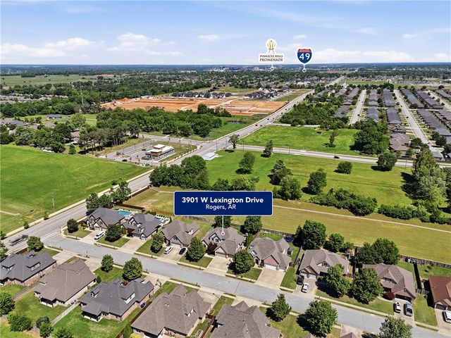 3901 Lexington Drive, Rogers, AR 72758