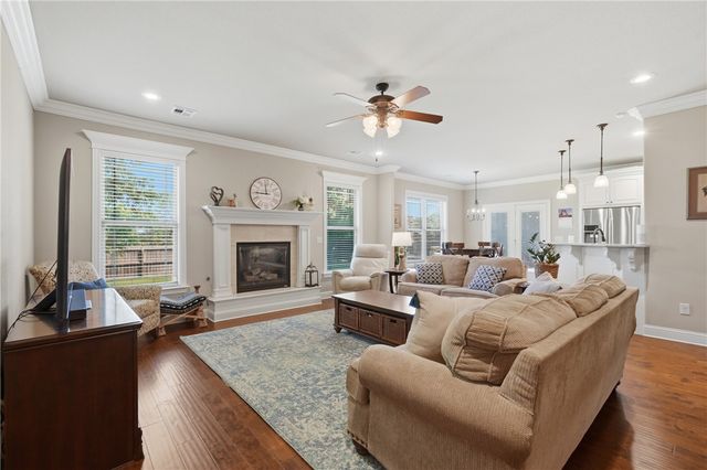 3901 Lexington Drive, Rogers, AR 72758