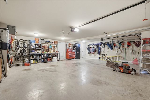 3901 Lexington Drive, Rogers, AR 72758