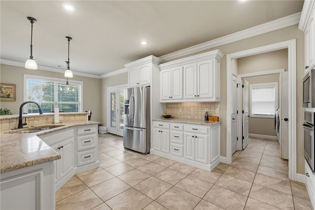 3901 Lexington Drive, Rogers, AR 72758