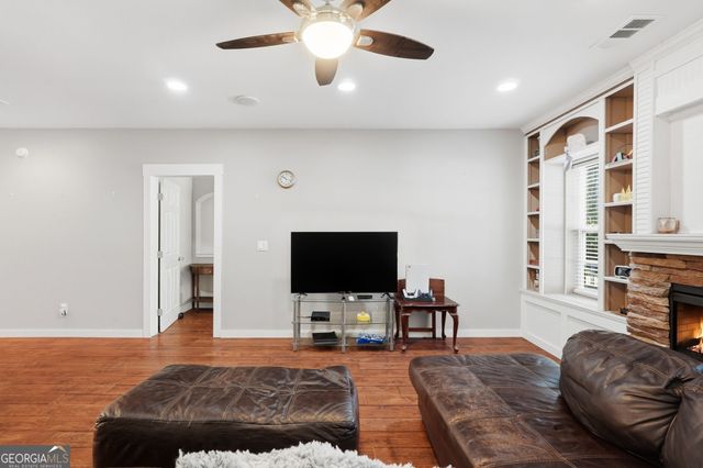 460 Persimmon Drive, Sharpsburg, GA 30277