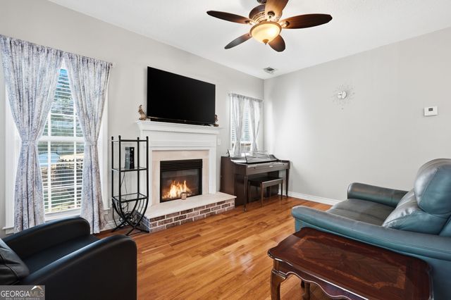 460 Persimmon Drive, Sharpsburg, GA 30277