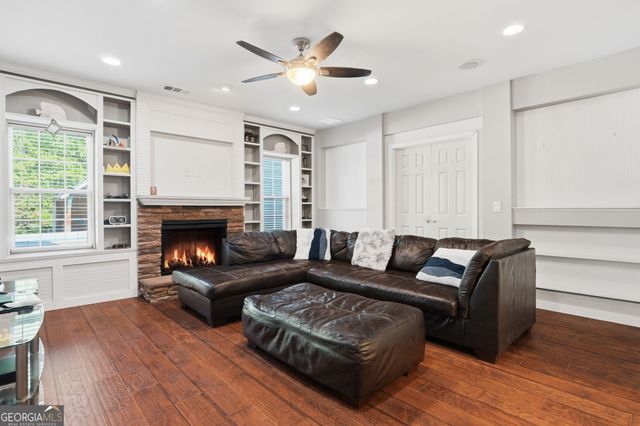 460 Persimmon Drive, Sharpsburg, GA 30277