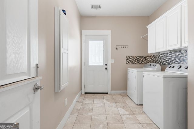 460 Persimmon Drive, Sharpsburg, GA 30277