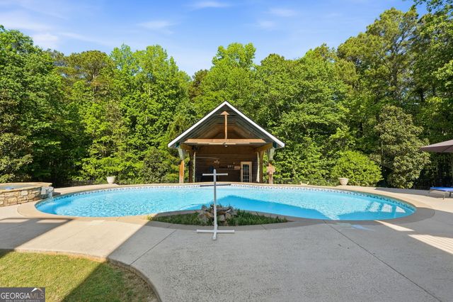 460 Persimmon Drive, Sharpsburg, GA 30277