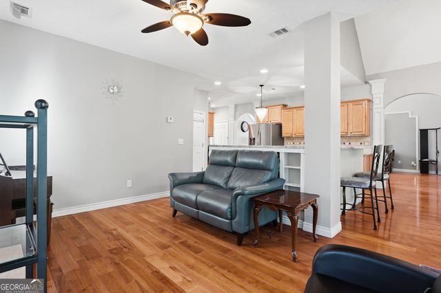460 Persimmon Drive, Sharpsburg, GA 30277