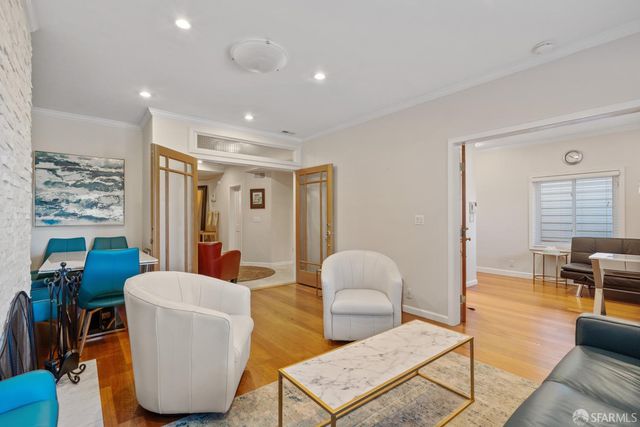 2076 16th Avenue, San Francisco, CA 94116