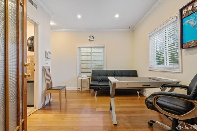 2076 16th Avenue, San Francisco, CA 94116