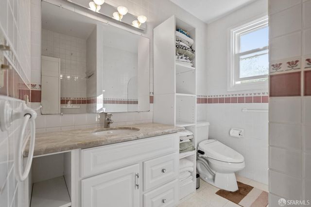 2076 16th Avenue, San Francisco, CA 94116