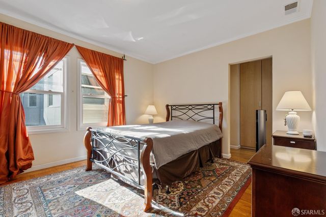 2076 16th Avenue, San Francisco, CA 94116