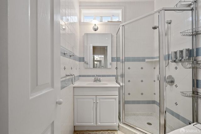 2076 16th Avenue, San Francisco, CA 94116